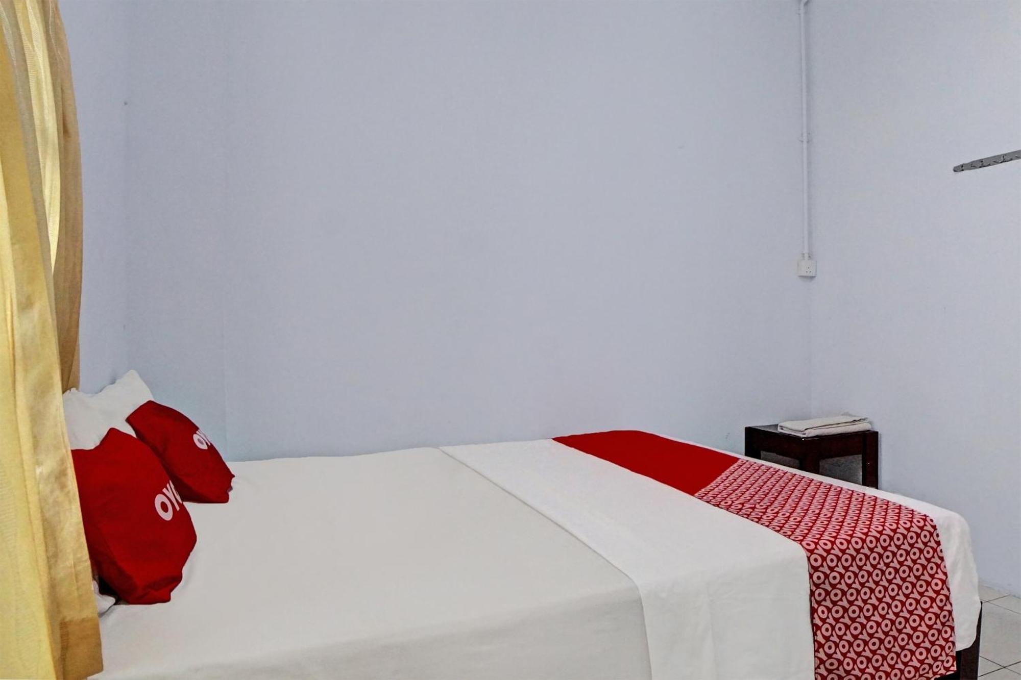 Hotel Oyo 92429 Vania Guest Housenearrsup H Adam Malik Medan