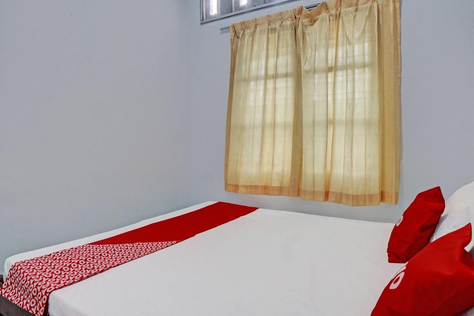 Oyo 92429 Vania Guest Housenearrsup H Adam Malik Hotel