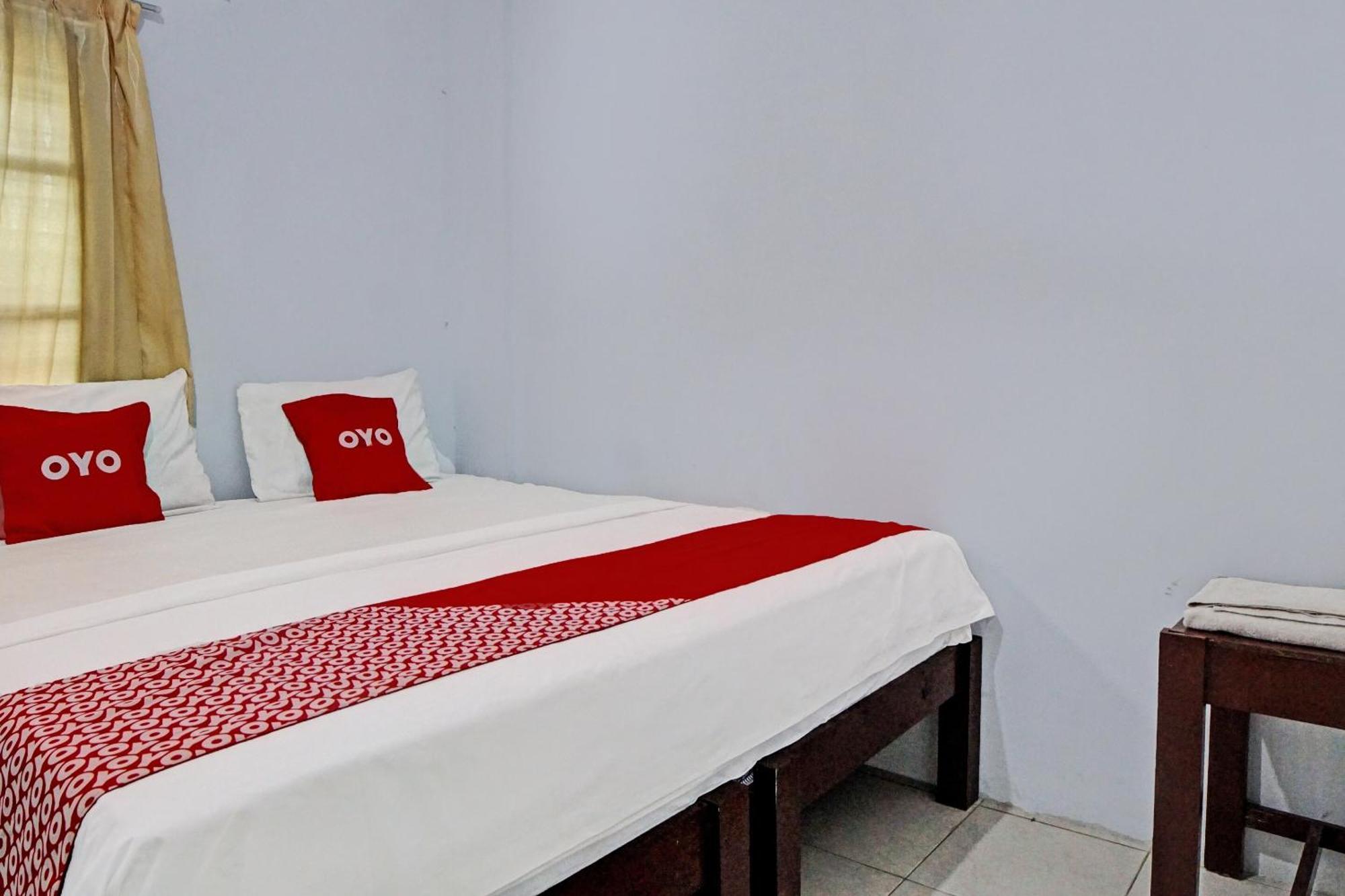 Oyo 92429 Vania Guest Housenearrsup H Adam Malik Hotel 2*